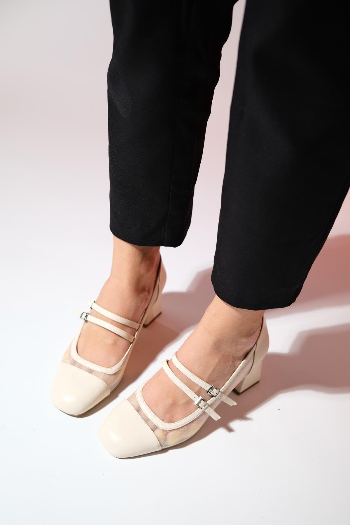 Scots - Cream Block Heel Pump – heel view showing leather, SimmiUnique