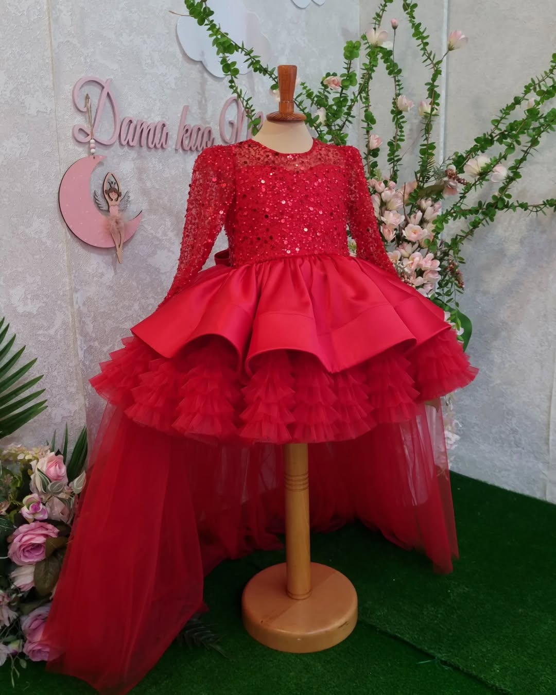 Bridal Amanda Red – full outfit view