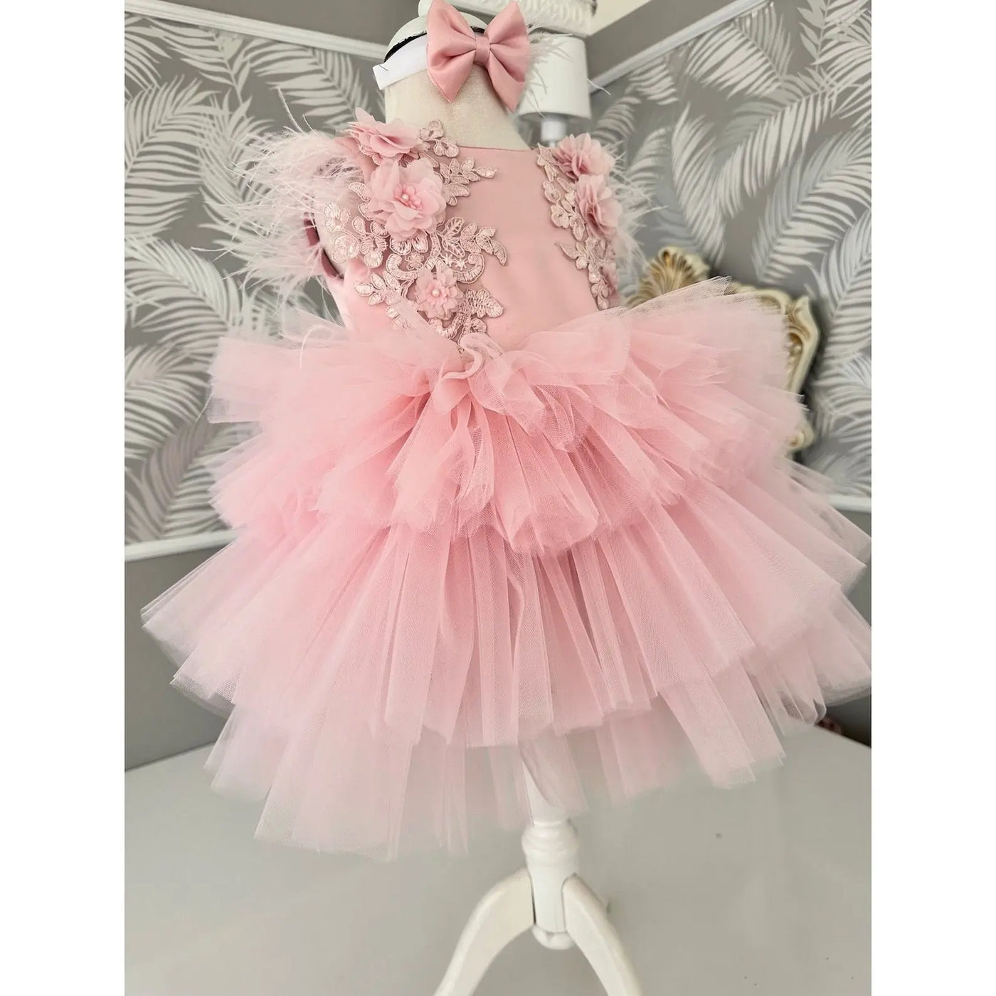 Baby Girl Dress pink newborn – detail shot