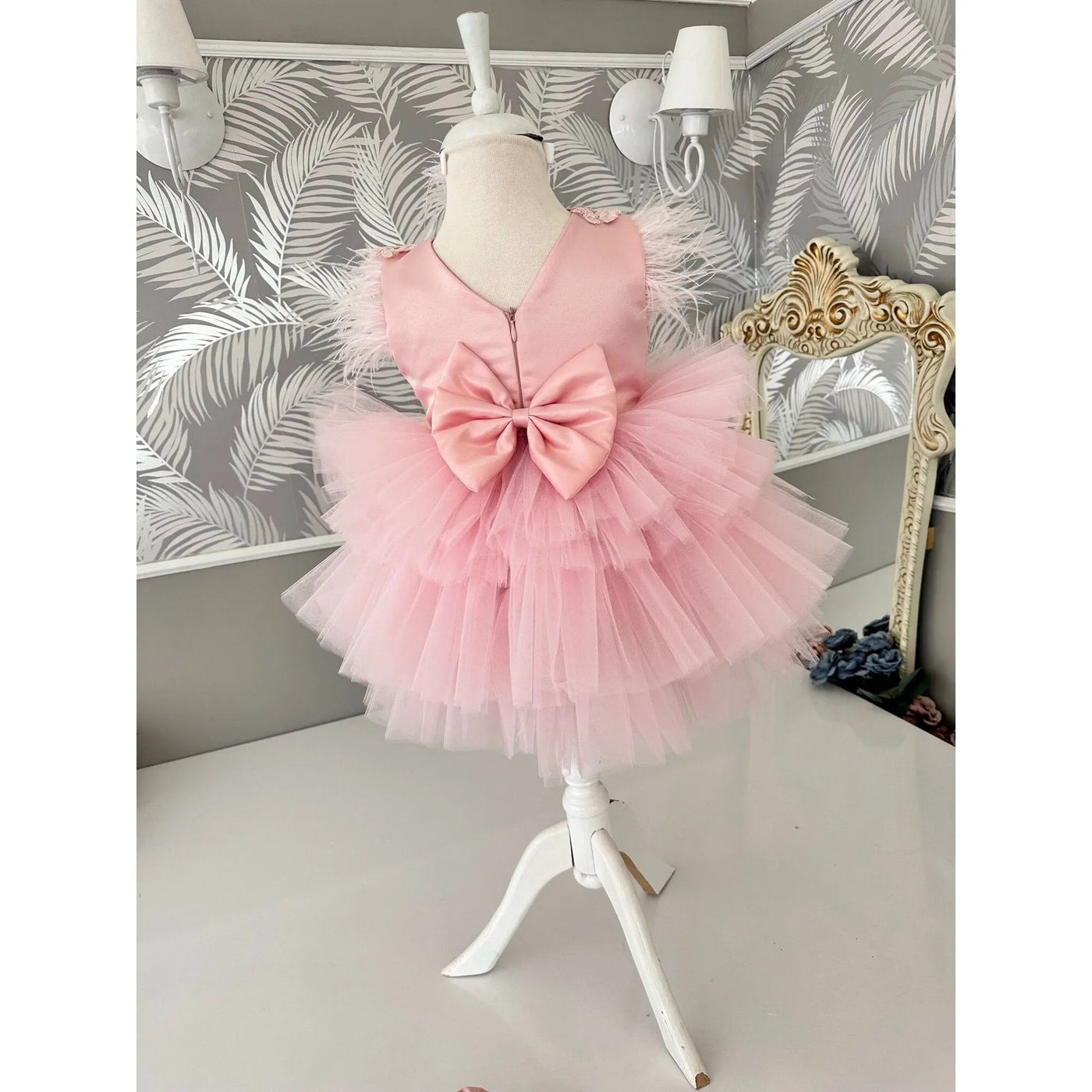 Baby Girl Dress pink newborn – close-up