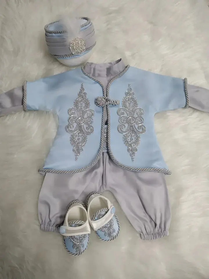 Boy Prince costume navyblue – side view