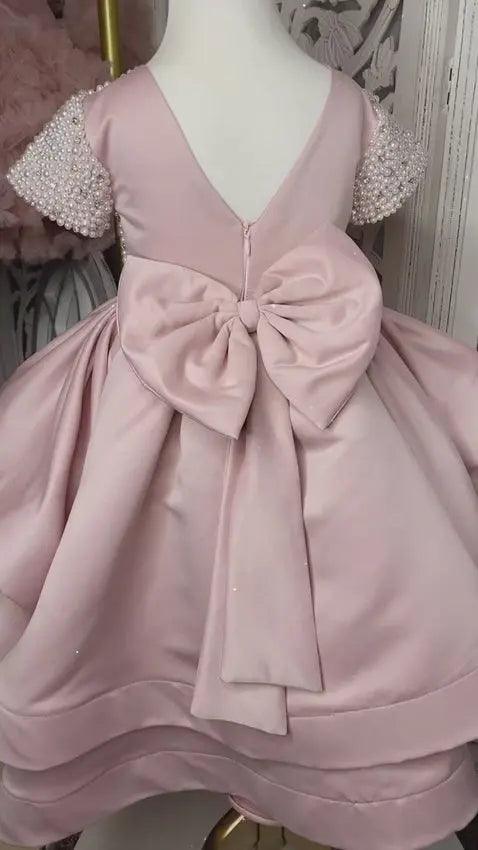 Ball Gown Diana dress – close-up
