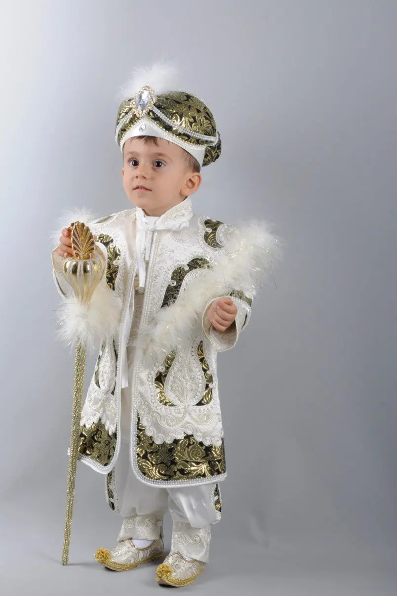 Fantasia Boys Kids Prince King – side view