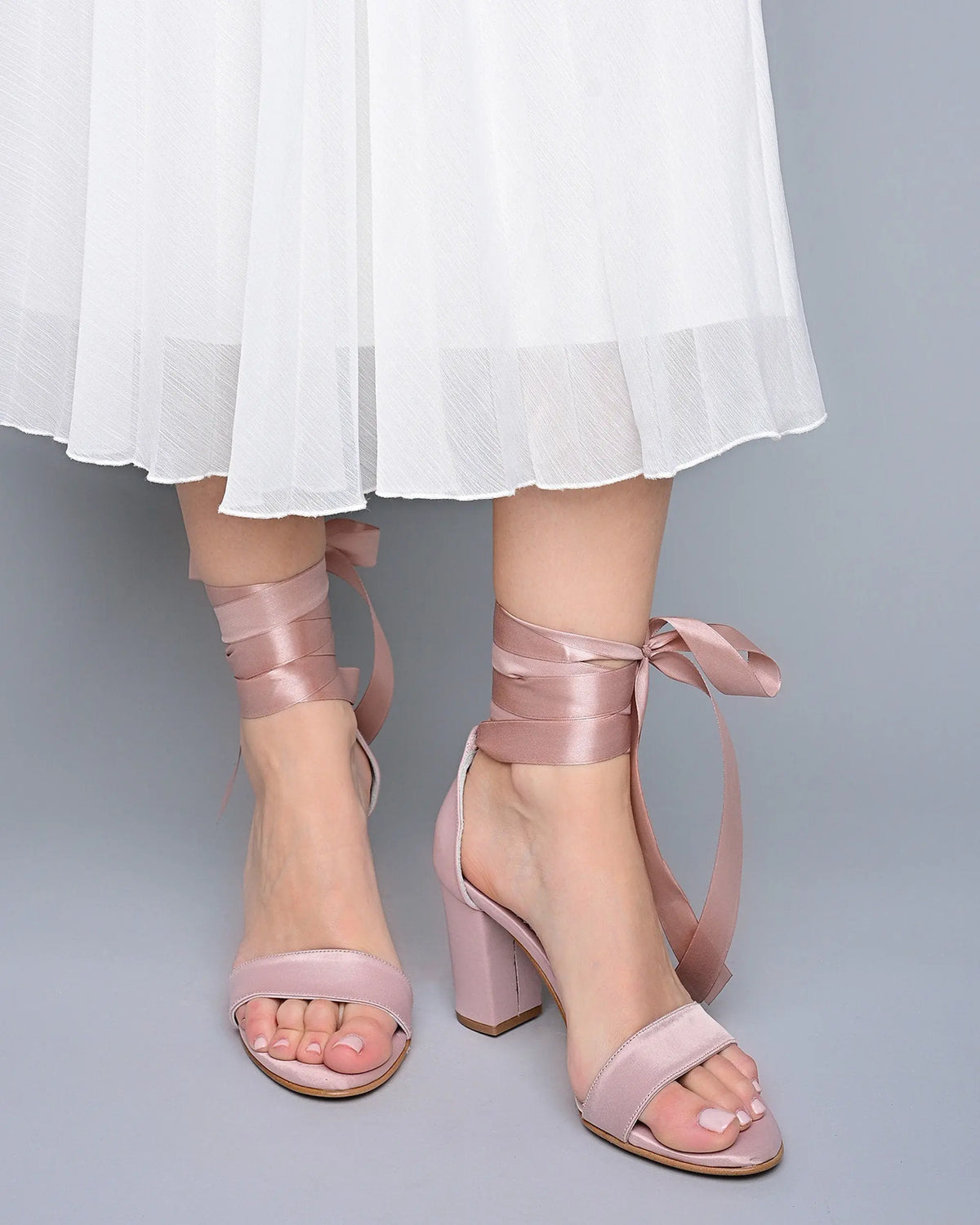 Beige Shoes Satenia – close-up