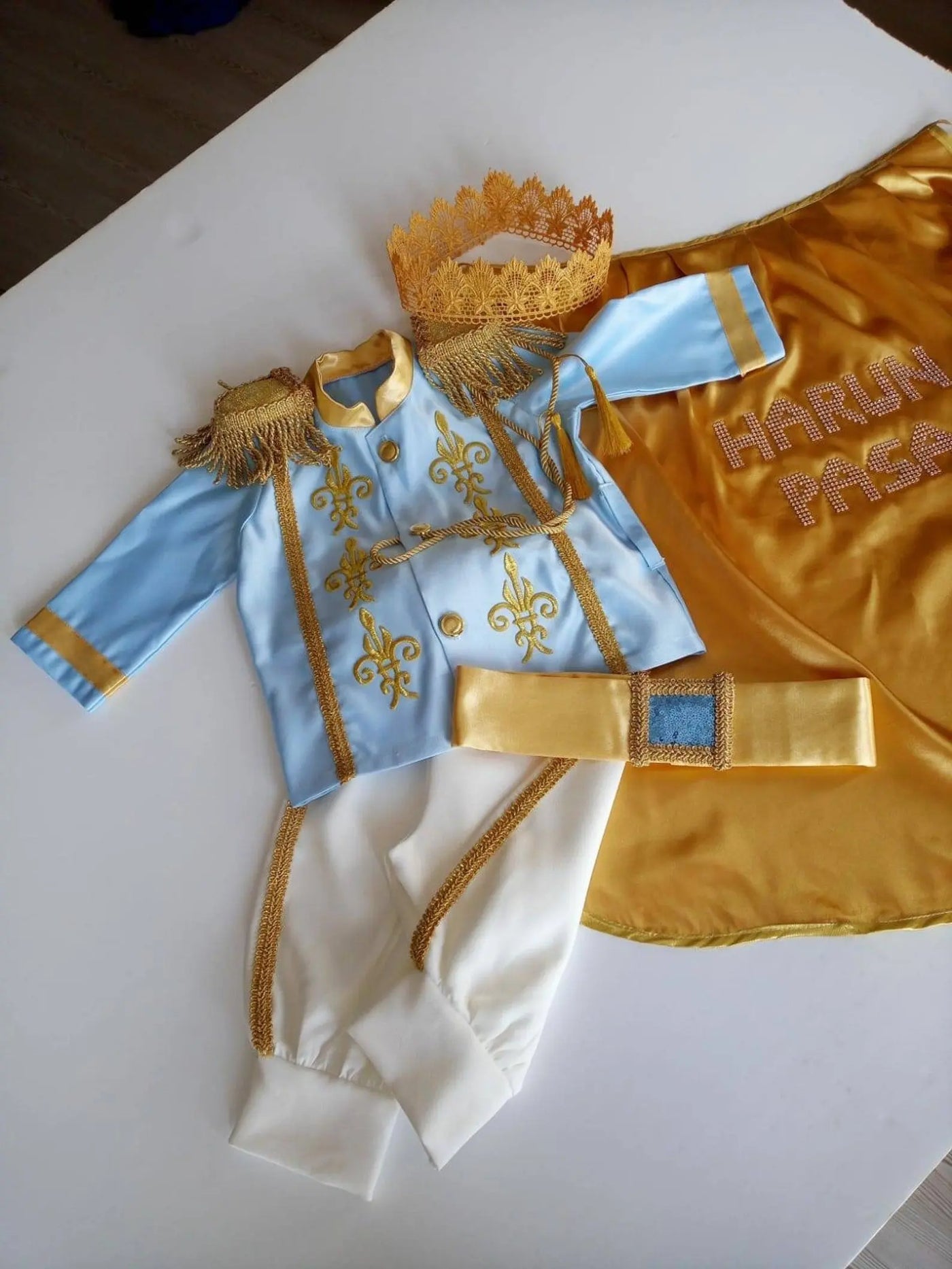 Gold prince costume – detail shot