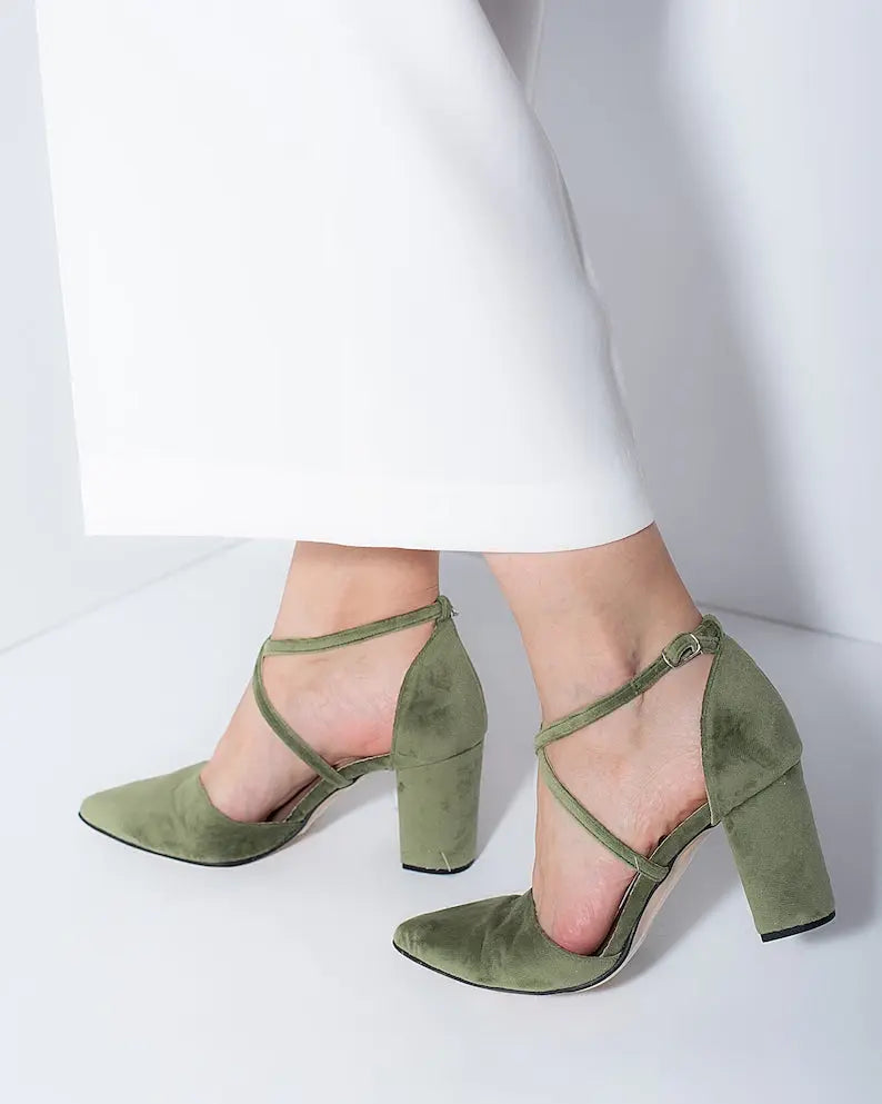 Green velvet wedding shoes flordeashoes