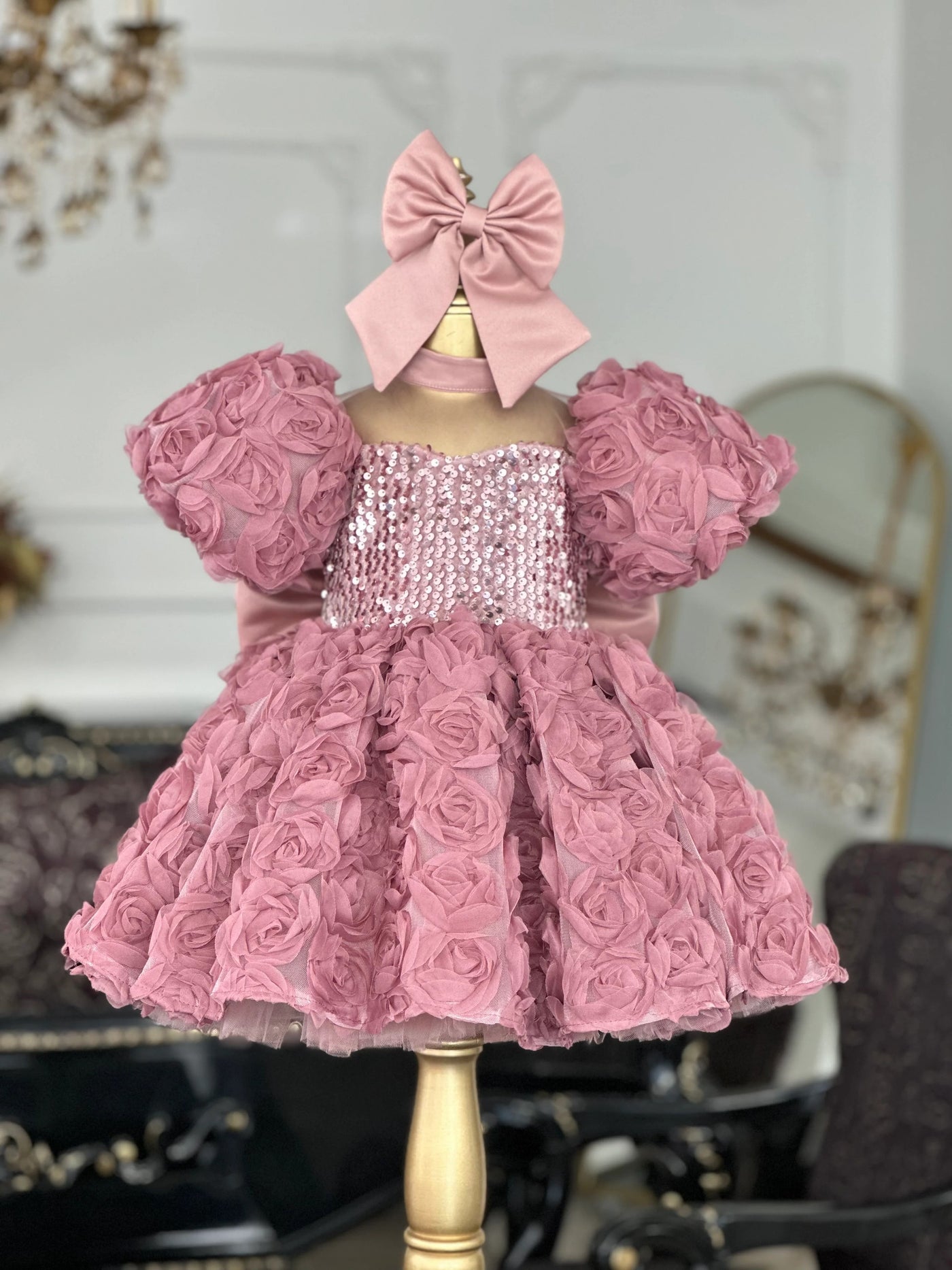 Begonia Powder Dress – close-up