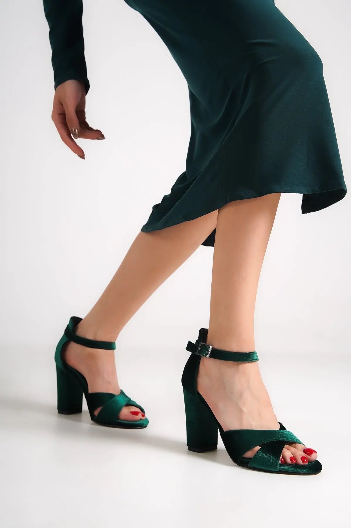 Jany Green Velvet Bridal Shoes – photo 7