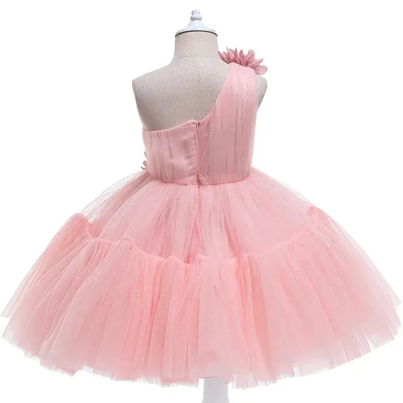 Puffy Girl Party pink dresses – close-up