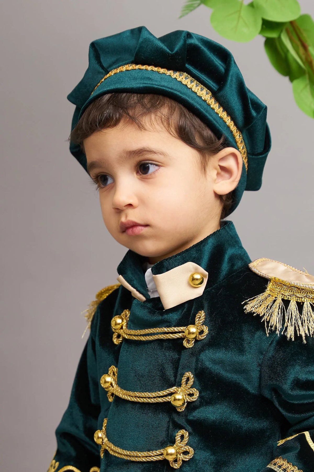 Royal Prince Outfit – side view