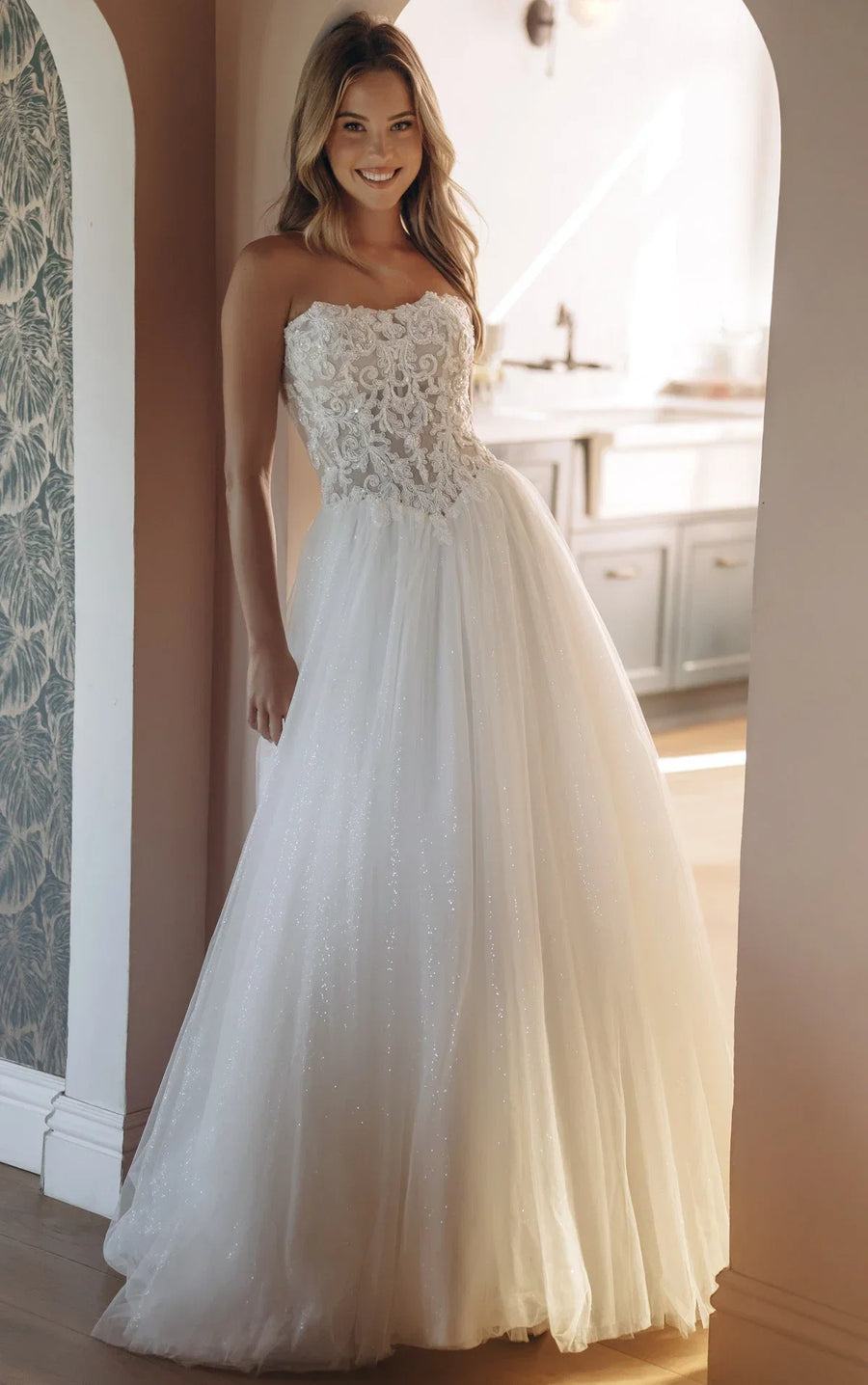 Orla Sy8301 Wedding Dress | SimmiUnique