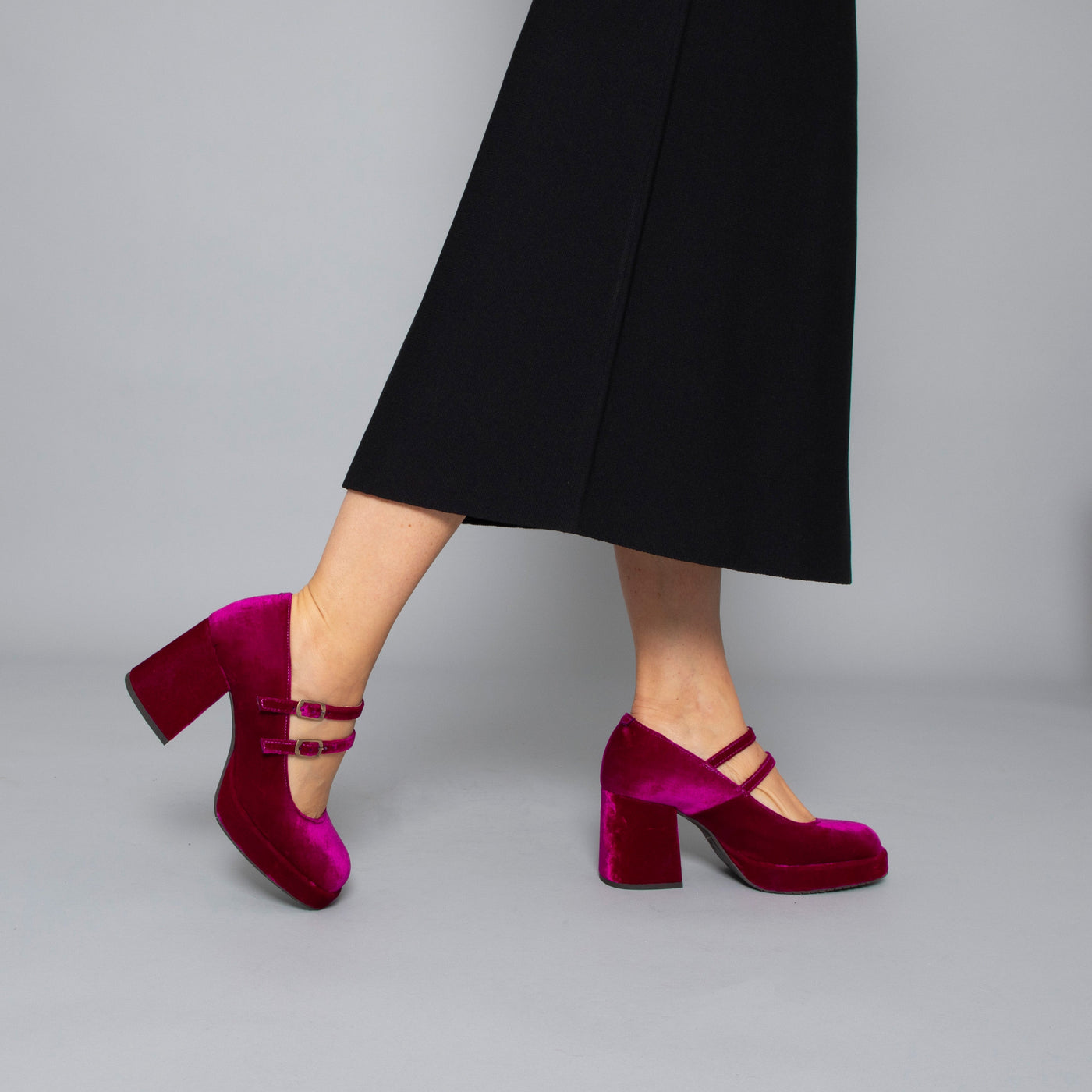 Valerie Velvet Raspberry – side view