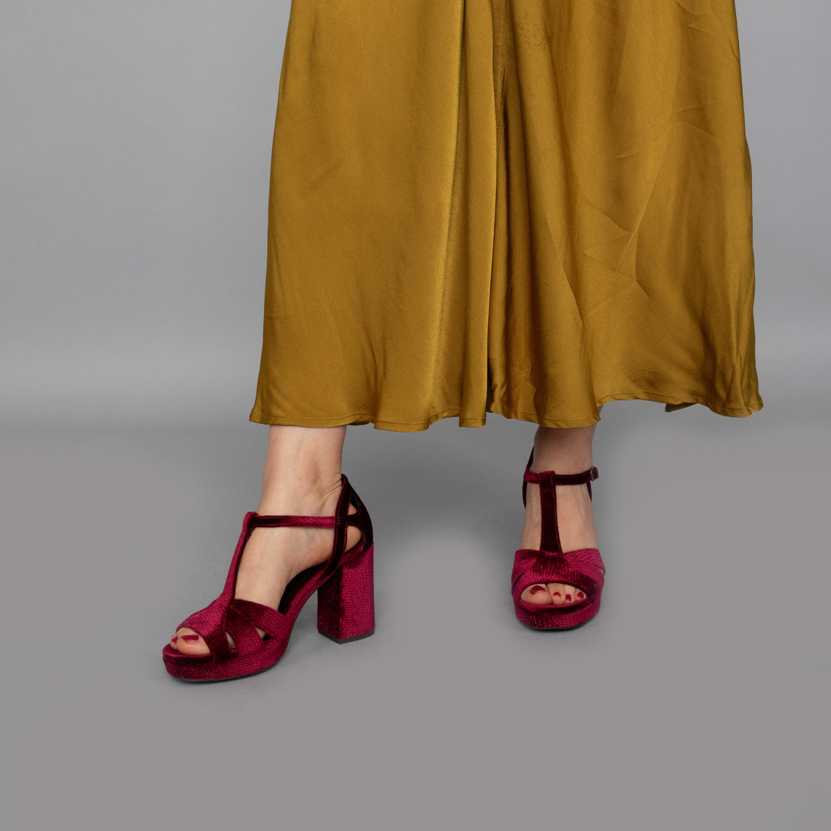 Valerie Velvet Raspberry – full outfit view
