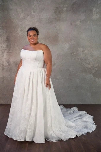 Isadora Wedding Dress, luxury bridal gown, additional product image 4 by SimmiUnique