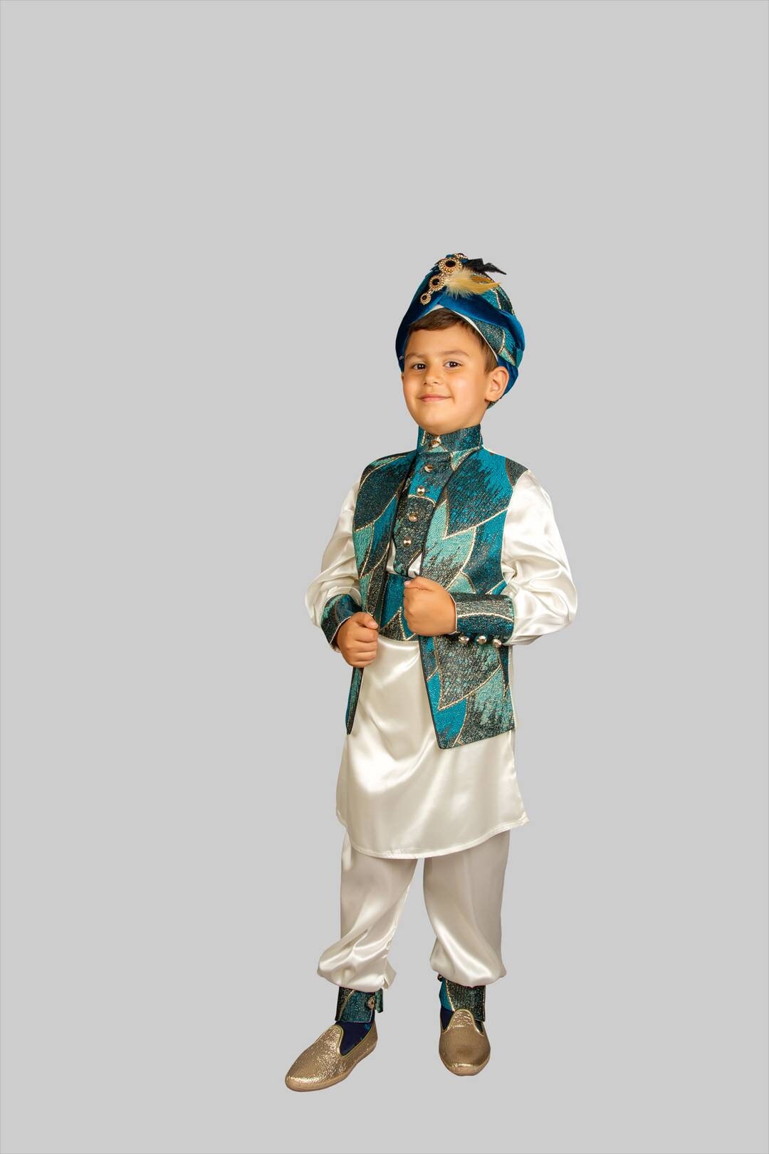 Boy Prince Ottoman Caftan Costume: Newborn Special Day Suit – detail shot