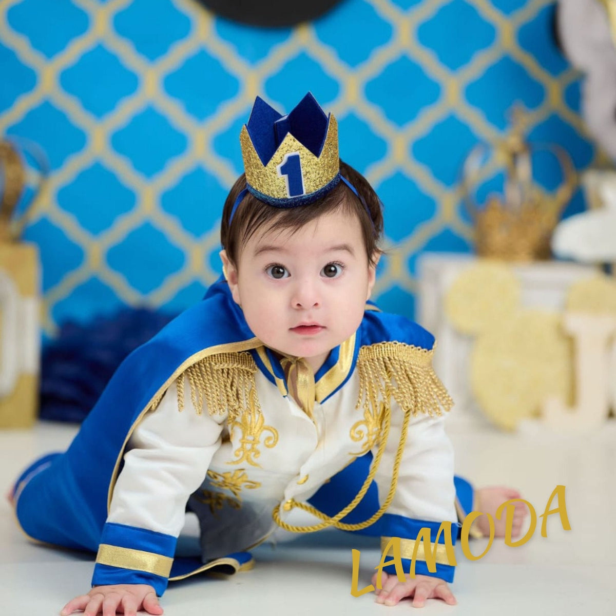 Prince Charming Birthday Suit: Baby Toddler King Outfit – close-up