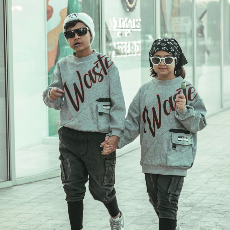 SWEATSHIRTS & HOODIES